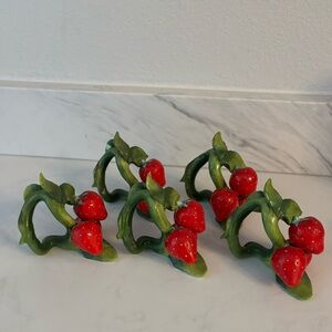 🍓 Vintage Bone China Cluster Strawberry Strawberries Napkin Rings set of 5